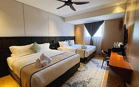 Carnarvon Suites
